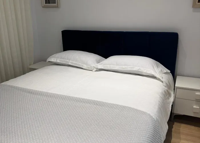 Malo House Center * Tirana