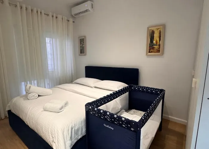 Apartment Malo House Center *