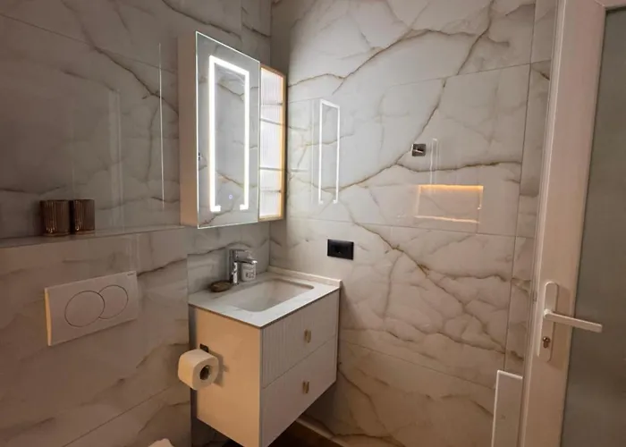 Apartment Malo House Center Tirana