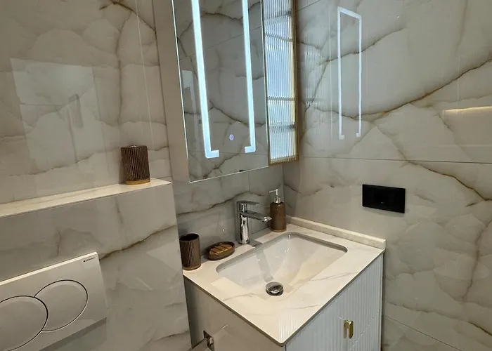 Apartment Malo House Center