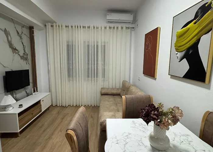 Malo House Center Apartmán Tirana