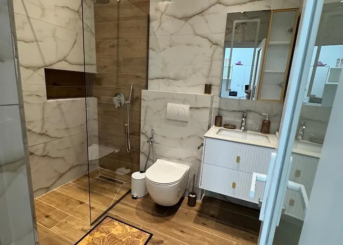 Malo House Center Tirana