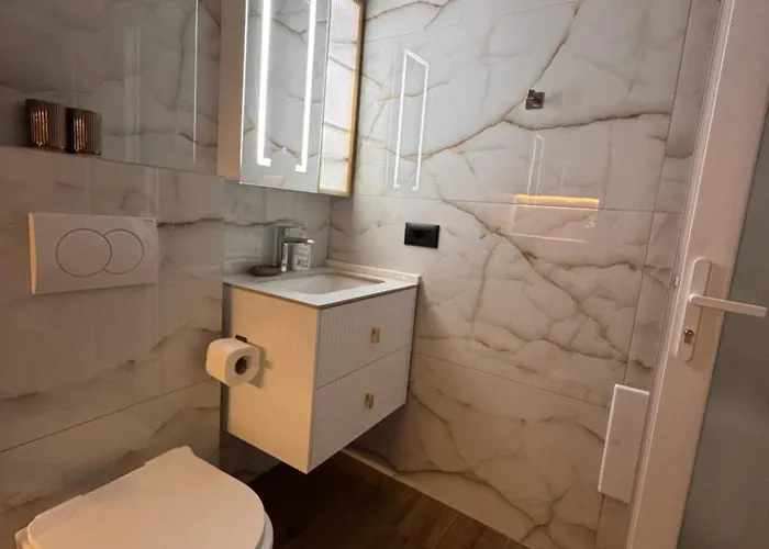 Malo House Center Apartmán Tirana